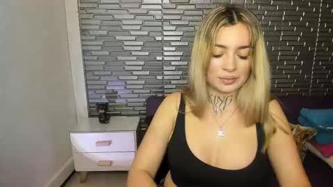 Snapshot of tamara_velezz chatting on 8, 5, 2026 Tamara online show from 8, 5, 2026