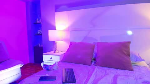 Tamy  online show from 11, 9, 2025