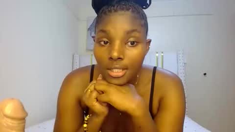 Snapshot of tamia538235 chatting on 19, 11, 2025 tamia online show from 19, 11, 2025