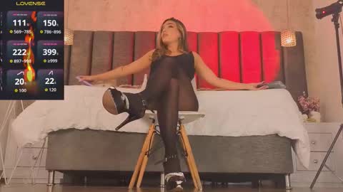 Tania Dias online show from 4, 12, 2025