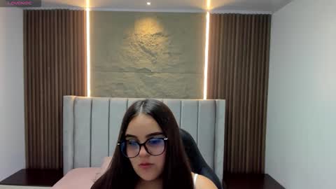 Snapshot of taniaconnor chatting on 17, 2, 2026 TANIA online show from 17, 2, 2026