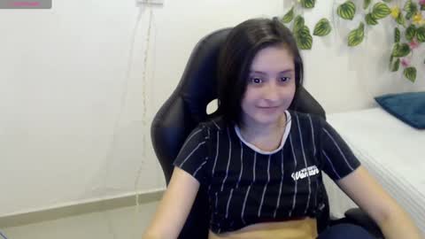 Snapshot of taniadevil_69 chatting on 17, 12, 2024 Tania online show from 17, 12, 2024