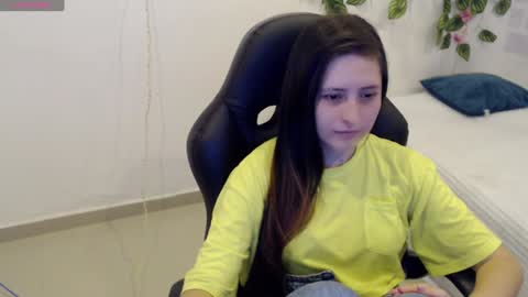 Snapshot of taniadevil_69 chatting on 18, 12, 2024 Tania online show from 18, 12, 2024