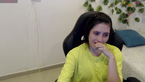 Snapshot of taniadevil_69 chatting on 5, 2, 2025 Tania online show from 5, 2, 2025