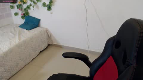 Snapshot of taniadevil_69 chatting on 8, 3, 2025 Tania online show from 8, 3, 2025