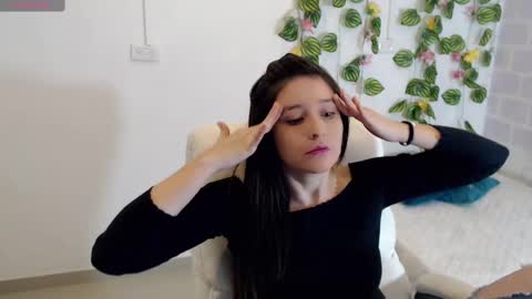 Snapshot of taniadevil_69 chatting on 1, 10, 2025 Tania online show from 1, 10, 2025