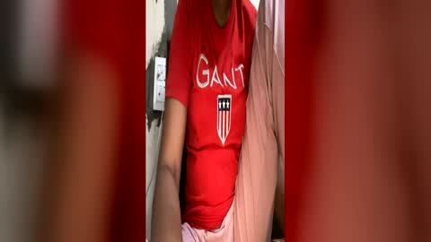 Snapshot of taniya_roy4628 chatting on 24, 6, 2026 taniya_roy4628 online show from 24, 6, 2026