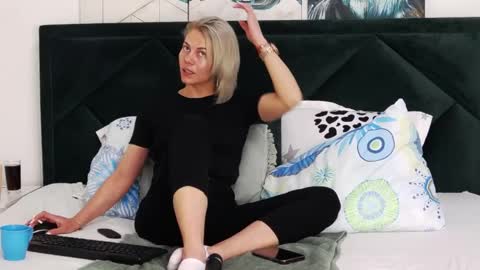 tanyaGrey online show from 7, 4, 2026