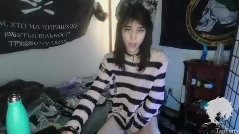 Snapshot of tap_forty chatting on 4, 6, 2026 tap_forty online show from 4, 6, 2026