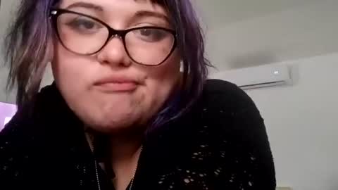 Snapshot of taraluvsu chatting on 12, 7, 2026 Tara Esa online show from 12, 7, 2026