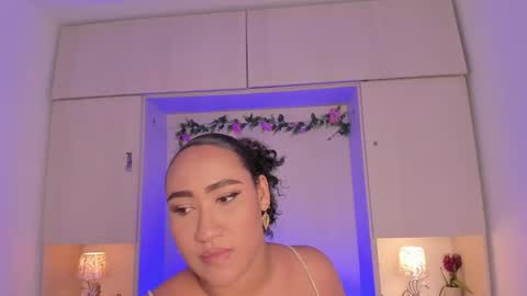  T A R A  online show from 5, 11, 2025