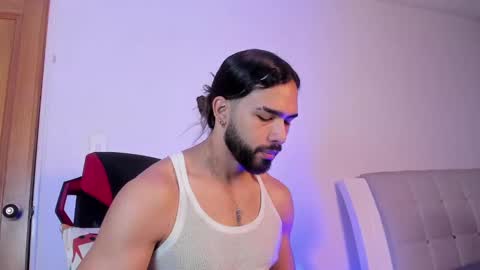 Snapshot of tarzanylobo chatting on 11, 12, 2024 Tarzan online show from 11, 12, 2024