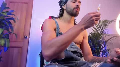 Snapshot of tarzanylobo chatting on 17, 2, 2025 Tarzan online show from 17, 2, 2025