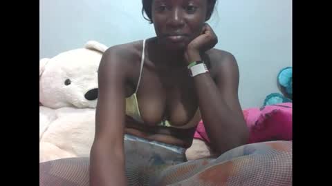 Snapshot of tasha_maya chatting on 8, 1, 2025 milan online show from 8, 1, 2025