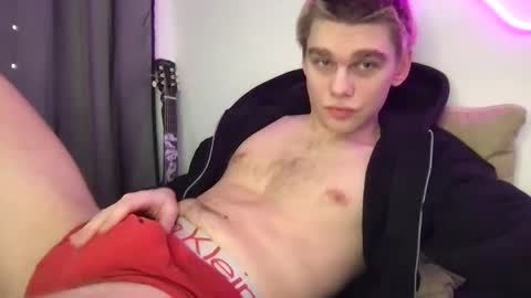 tasteithorny online show from 4, 3, 2025