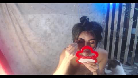 Snapshot of tasteofinnocentxx chatting on 9, 10, 2025 tasteofinnocentxx online show from 9, 10, 2025