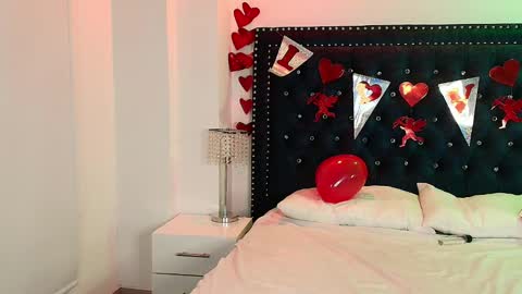 tata_and_michi online show from 15, 2, 2025