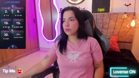 Snapshot of tatiana_sc chatting on 18, 10, 2025 Tatiana SC online show from 18, 10, 2025