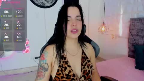 Snapshot of tatiana_sc chatting on 5, 11, 2025 Tatiana SC online show from 5, 11, 2025