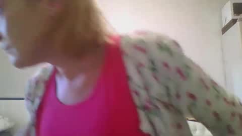 Snapshot of tatiana_xi chatting on 3, 10, 2025 tatiana_xi online show from 3, 10, 2025
