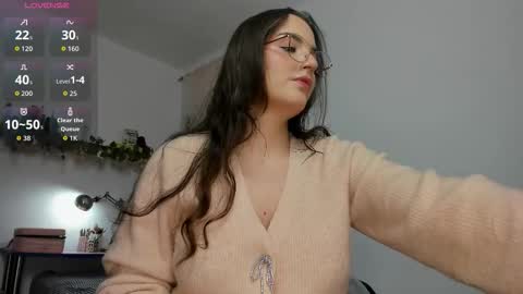 Snapshot of tatiannaz chatting on 13, 10, 2025 Tatianna online show from 13, 10, 2025