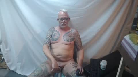 Snapshot of tatsdude chatting on 20, 7, 2026 inkbator online show from 20, 7, 2026