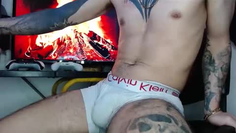 Snapshot of tatsexboy chatting on 18, 9, 2025 SeX-Boy online show from 18, 9, 2025