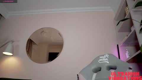 Nathalie Hardy  online show from 6, 3, 2025