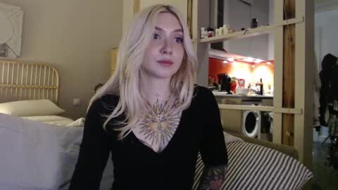 Snapshot of tattoobbgirl chatting on 24, 2, 2025 tattoobbgirl online show from 24, 2, 2025