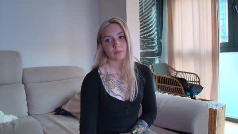 tattoobbgirl online show from 27, 2, 2026