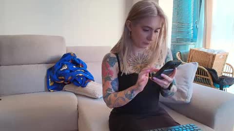 tattoobbgirl online show from 23, 3, 2026