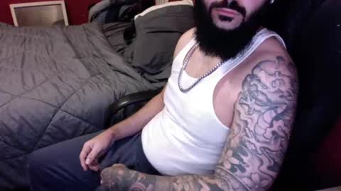 Snapshot of tattooedandbearded22 chatting on 19, 10, 2025 tattooedandbearded22 online show from 19, 10, 2025