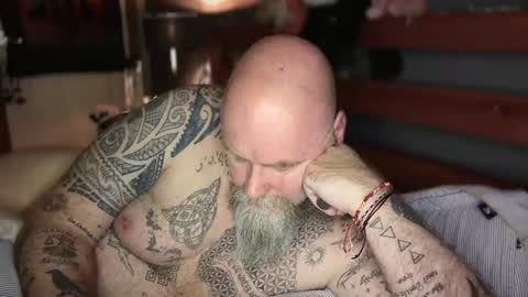 Tattooeddilf 01 online show from 14, 12, 2025