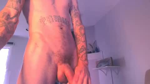 Snapshot of tattooednudedude chatting on 4, 1, 2025 Mr. Favorite online show from 4, 1, 2025