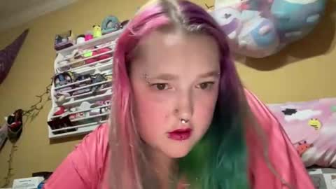 Snapshot of tattyslilgirl chatting on 13, 11, 2025 Tattyslilgirl online show from 13, 11, 2025