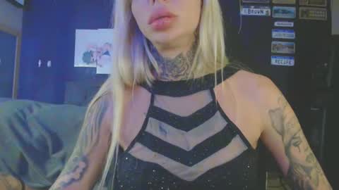 tatuada_safada online show from 23, 9, 2025