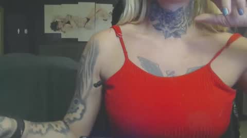 Snapshot of tatuada_safada chatting on 8, 6, 2026 tatuada_safada online show from 8, 6, 2026