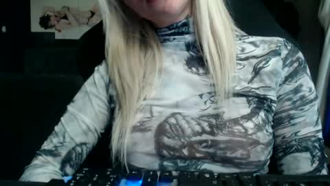 Snapshot of tatuada_safada chatting on 11, 6, 2026 tatuada_safada online show from 11, 6, 2026