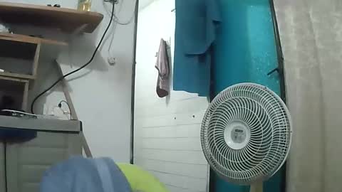 Snapshot of tavo58 chatting on 28, 10, 2025 alvarito online show from 28, 10, 2025