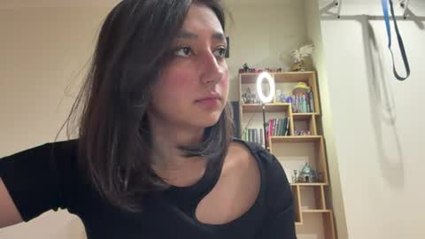 Snapshot of tawnyamartinek chatting on 25, 5, 2026 Riza online show from 25, 5, 2026