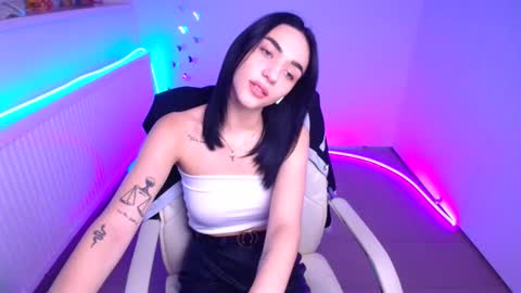 Snapshot of tayla_candy chatting on 13, 10, 2025 Tayla online show from 13, 10, 2025