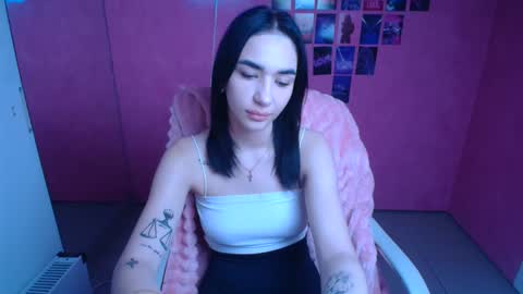 Snapshot of tayla_candy chatting on 5, 11, 2025 Tayla online show from 5, 11, 2025