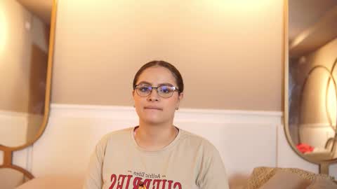 Snapshot of taylerkim chatting on 11, 10, 2025 Teylor Kim online show from 11, 10, 2025