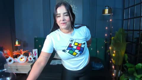 Snapshot of taylor_bennet chatting on 2, 1, 2025 Taylor Bennet online show from 2, 1, 2025