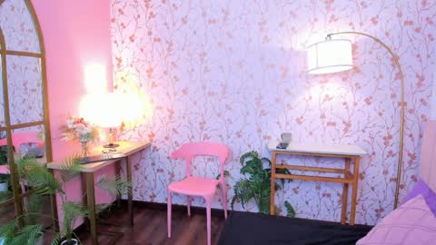 Taylor Bennet online show from 7, 4, 2026