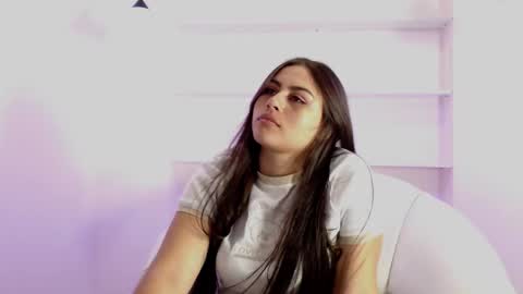 Taylor keice online show from 3, 12, 2025