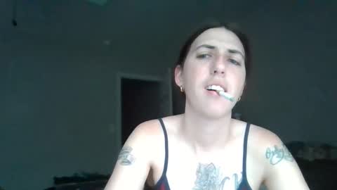 Snapshot of taylorslay chatting on 14, 12, 2025 taylorslay online show from 14, 12, 2025