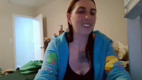 Snapshot of taylorslay chatting on 16, 12, 2025 taylorslay online show from 16, 12, 2025