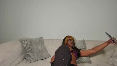 Taylor online show from 21, 2, 2025