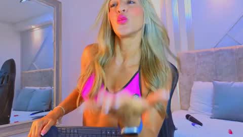 tayra online show from 15, 3, 2026